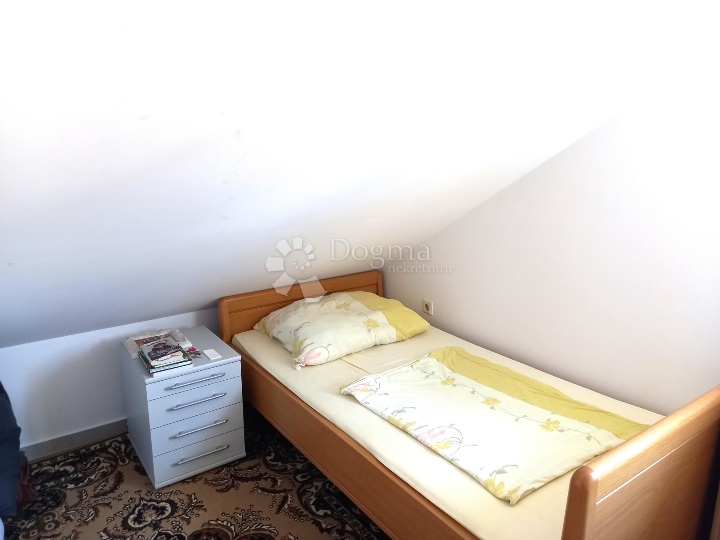 Jadranovo, apartman na desetak minuta hoda od plaže
