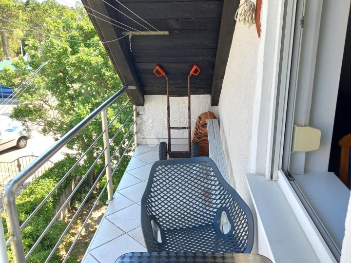 Jadranovo, apartman na desetak minuta hoda od plaže