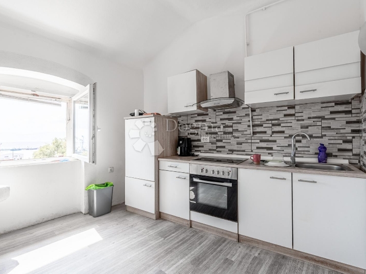 Brajda, 100m2, 5 uređenih soba, 2 kupaonice, odlična investicija