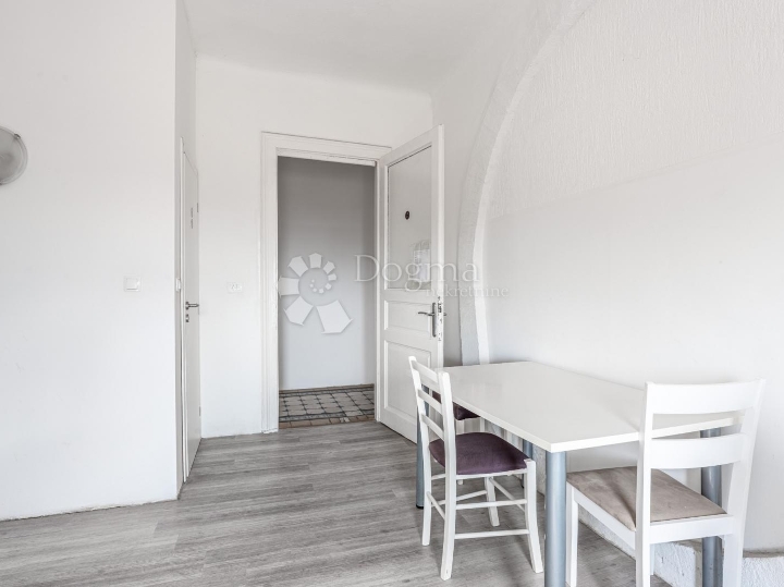 Brajda, 100m2, 5 uređenih soba, 2 kupaonice, odlična investicija