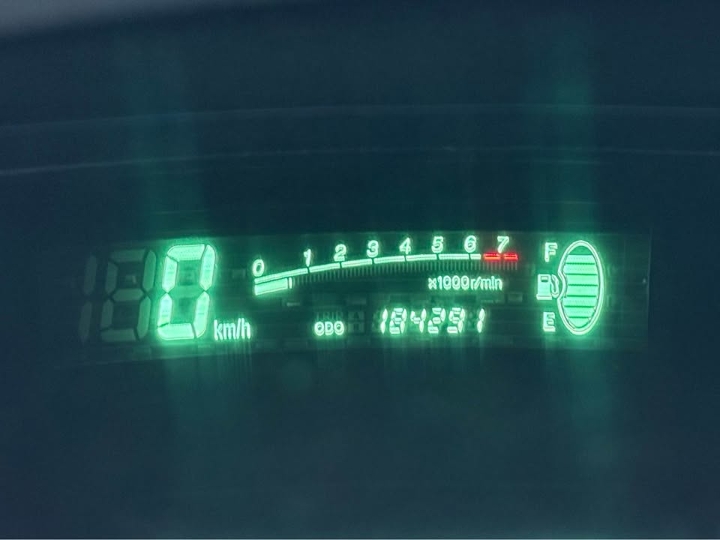 Toyota Yaris 1.0 benzin