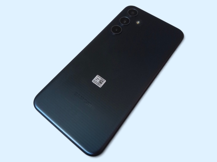 Mobitel Samsung M35 + gratis memorijska kartica