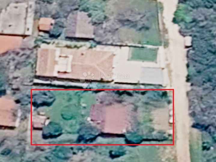 Okolica Vodnjana: Samostojeća prizemnica 66m2, 2 km od mora