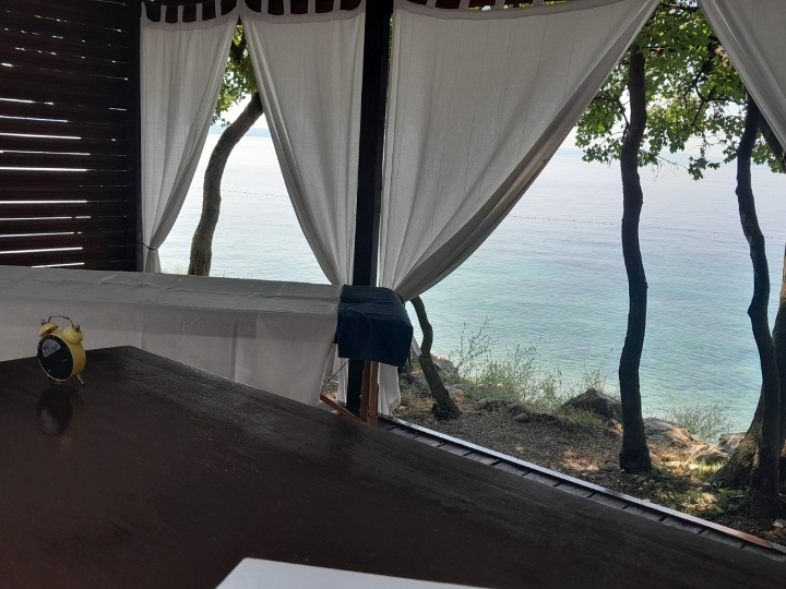 Pergola za masažu na plaži – uhodan posao