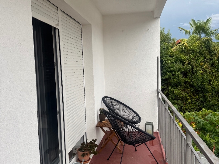 Lovran – uređen 2S+DB, 68 m² + garaža 18 m², blizu mora i centra