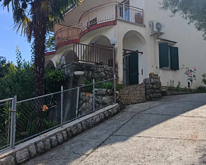Oprič, apartman