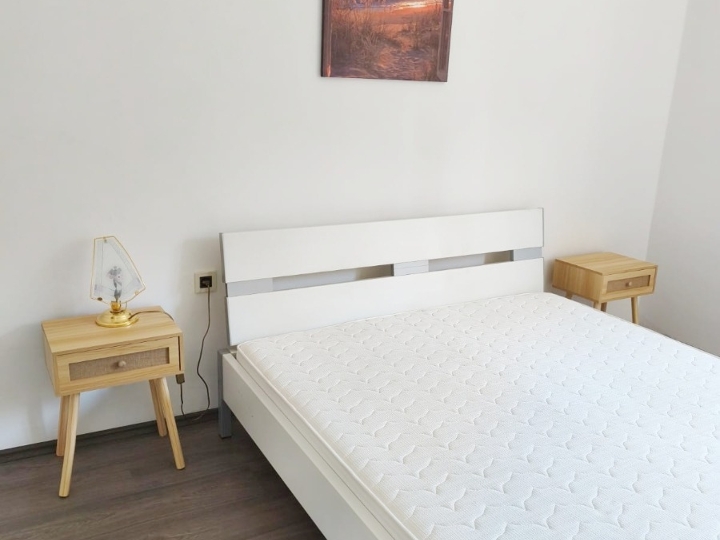 Centar, 52 m2, 1S+DB, uređen, 600€