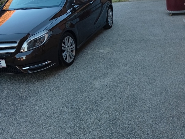 Mercedes 180D, 2014. god.