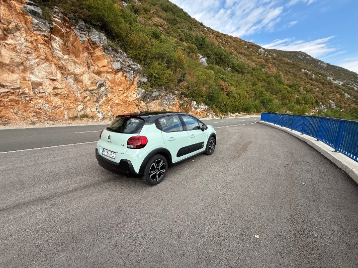 Prodajem Citroen C3, 2018. god.