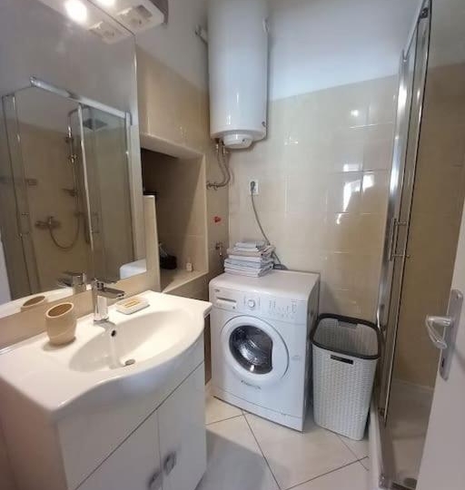 Stan u Centru s 2 apartmana