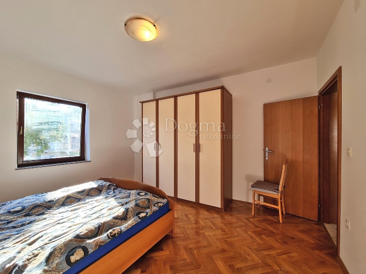 Apartman od centra Malinske udaljen 5 minuta!