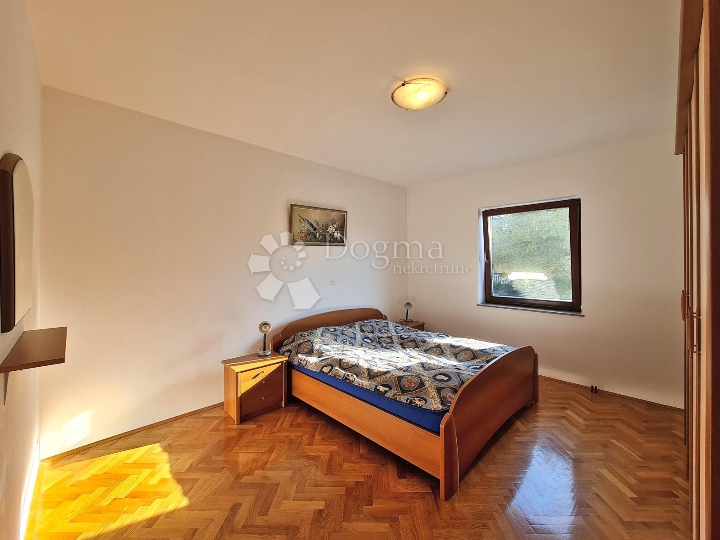 Apartman od centra Malinske udaljen 5 minuta!