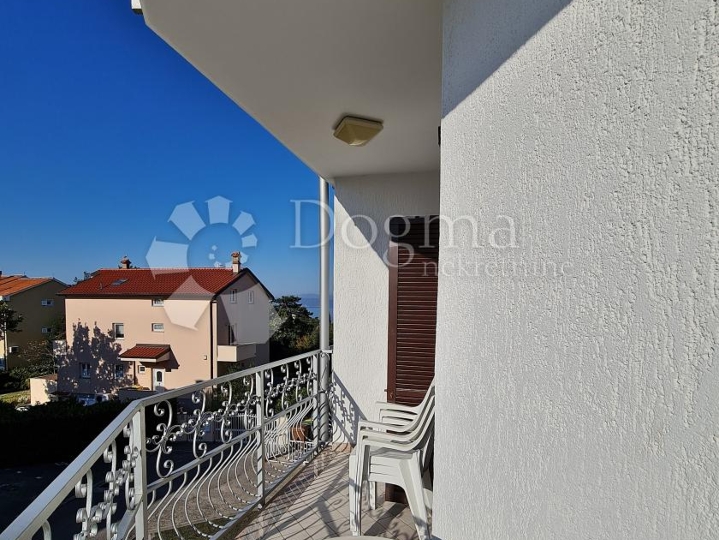 Apartman od centra Malinske udaljen 5 minuta!