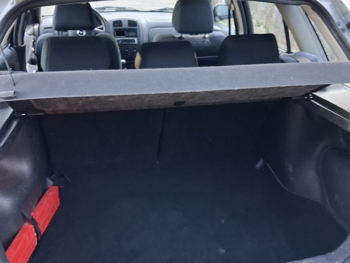Mazda 323f, reg. god. dana, 1350 €