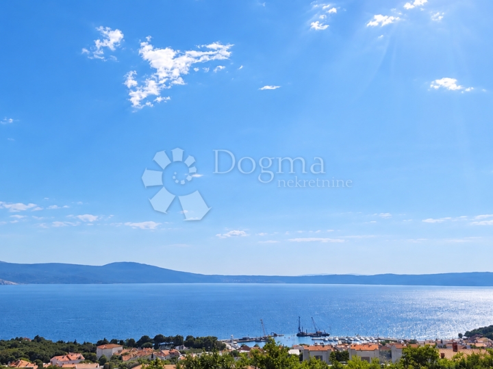Apartman na prvom katu s pogledom na more