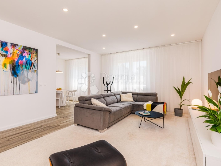 Krk, NJivice, apartman,79 m2m, pogled na more