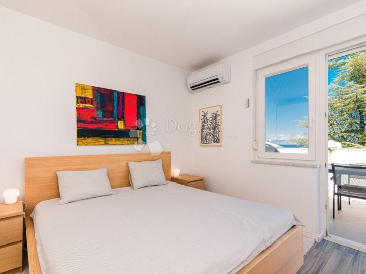 Krk, NJivice, apartman,79 m2m, pogled na more