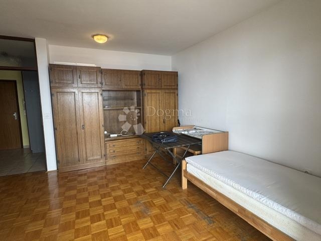 Rijeka stan za najam blizu Pravnog fakulteta