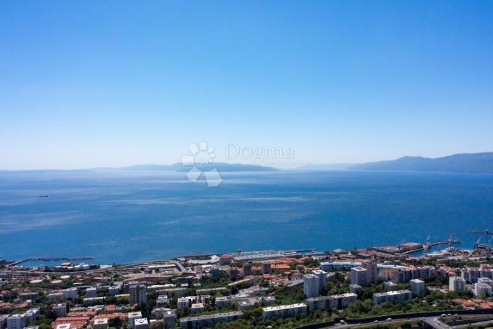Rijeka, građevinsko zemljiste 6700 m2, Rujevica