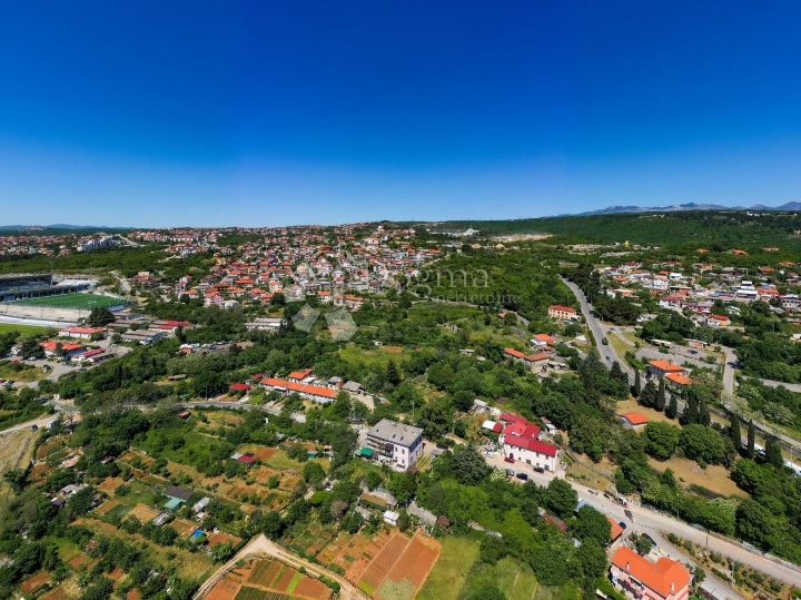 Rijeka, građevinsko zemljiste 6700 m2, Rujevica