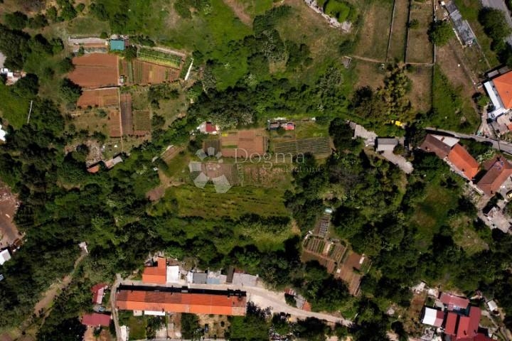 Rijeka, građevinsko zemljiste 6700 m2, Rujevica