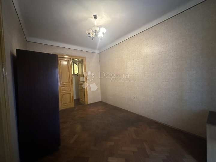 Rijeka – Centar, prostrani stan 96,16 m² na par koraka od Korza