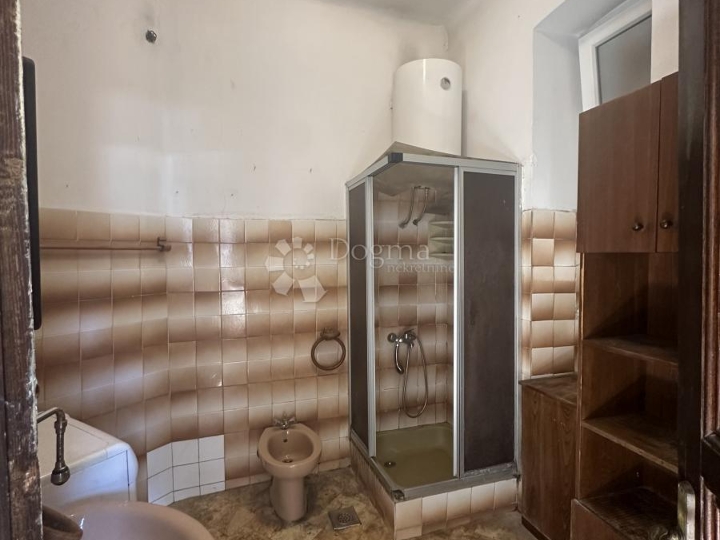 Rijeka – Centar, prostrani stan 96,16 m² na par koraka od Korza