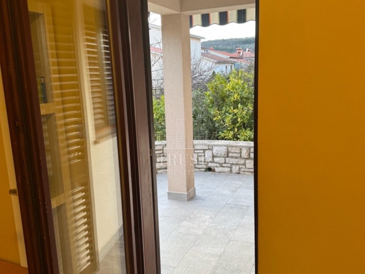 Labin, Rabac - stan u prizemlju, 1S+DB