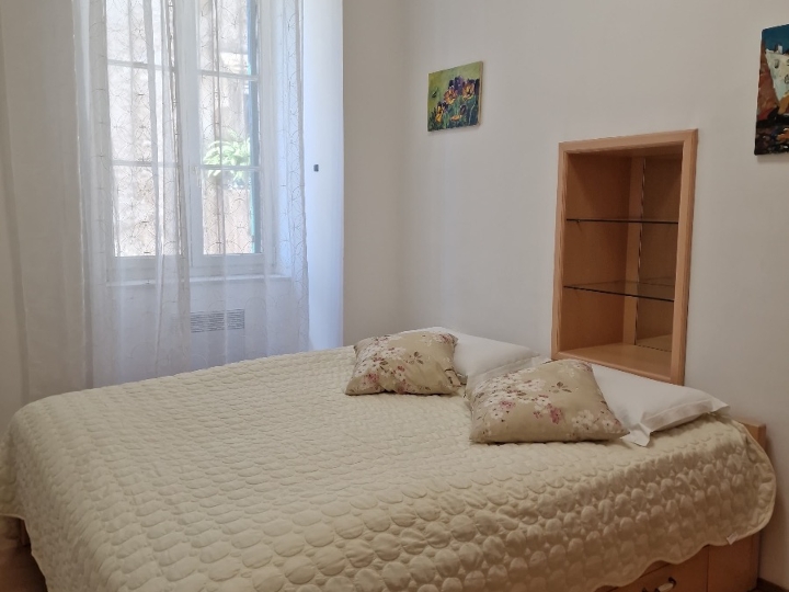 Namješten jednosoban stan, centar Rijeke - 37 m2