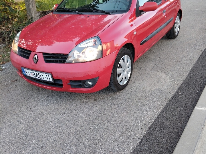 Renault Clio, registriran godinu dana