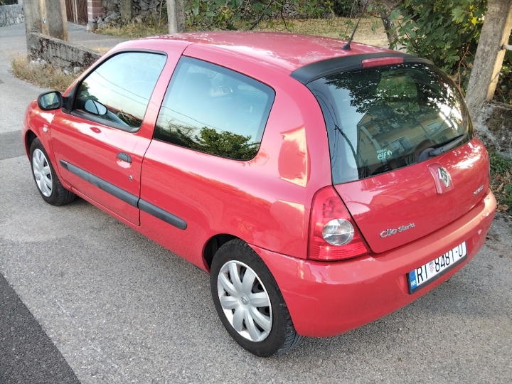 Renault Clio, registriran godinu dana