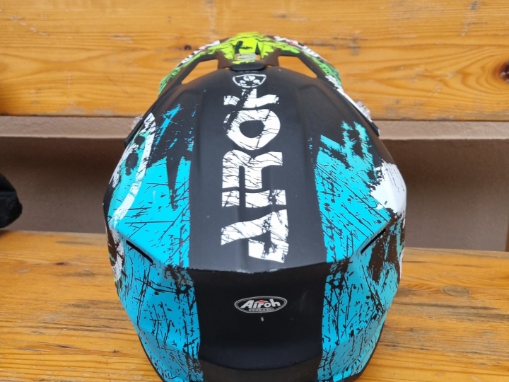 Motocross kaciga