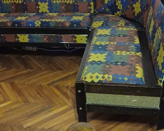 Kutna sjedeća garnitura