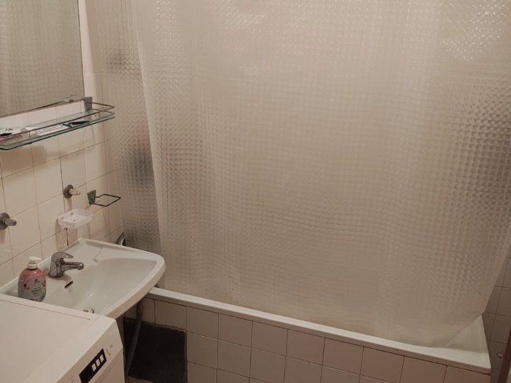 Tražimo 3. cimera/icu, Rijeka, slobodna najveća soba s balkonom