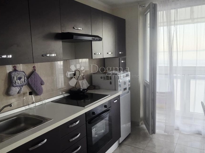 Stan - Turnić/ 1S+DB/ 46.60 m2/ panoramski pogled na more
