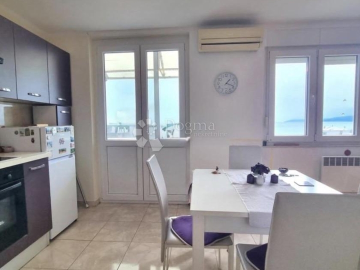 Stan - Turnić, 1S+DB, 46 m2, panoramski pogled na more