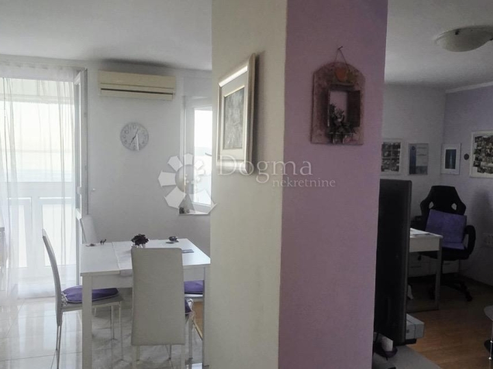Stan - Turnić, 1S+DB, 46 m2, panoramski pogled na more