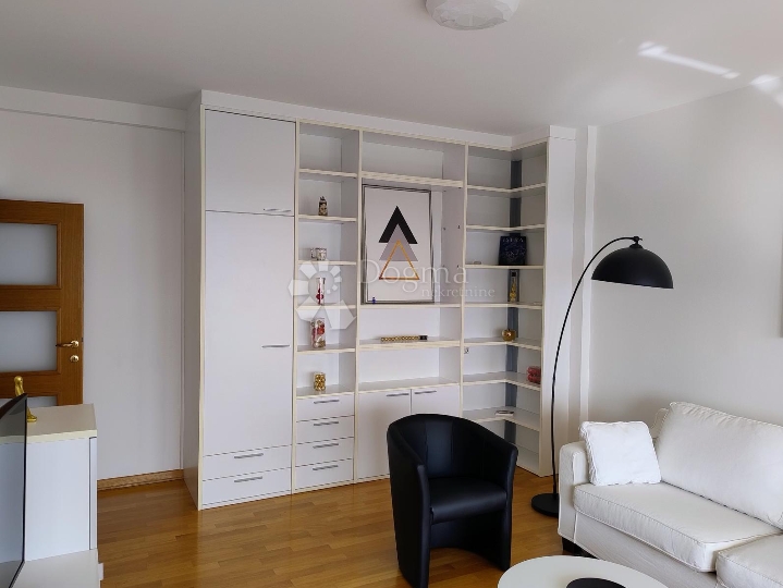 Samo kod nas – Pećine, 71 m², more na 200 m