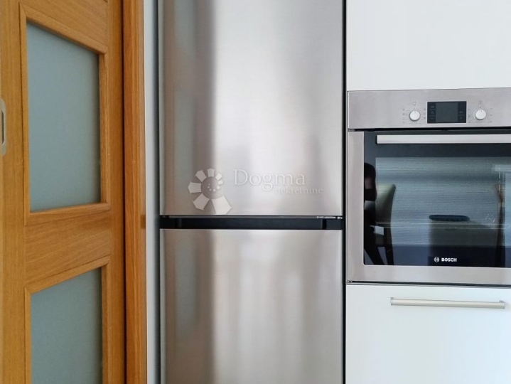 Samo kod nas – Pećine, 71 m², more na 200 m