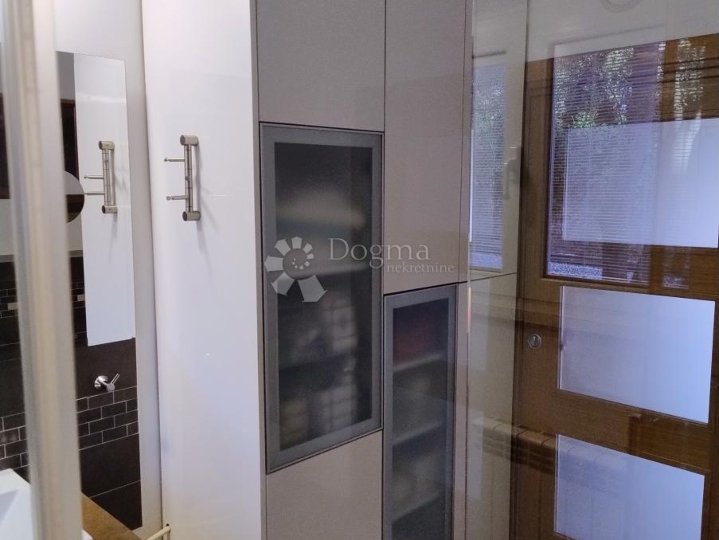 Samo kod nas – Pećine, 71 m², more na 200 m