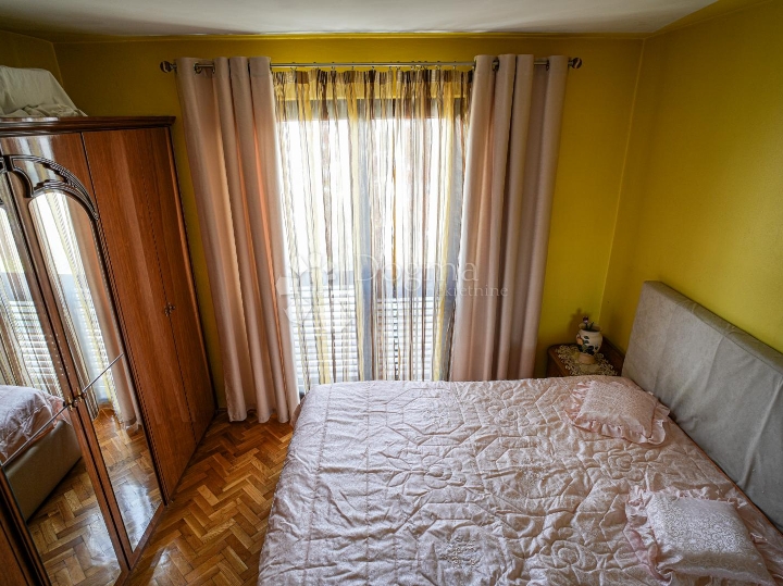 Rovinj –  stan s dvije spavaće sobe, pogled na more - 2 km od prvih plaža