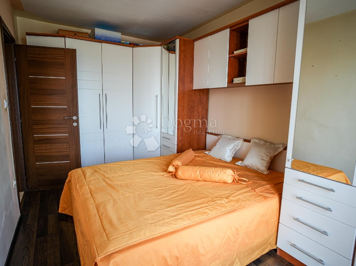 Rovinj –  stan s dvije spavaće sobe, pogled na more - 2 km od prvih plaža