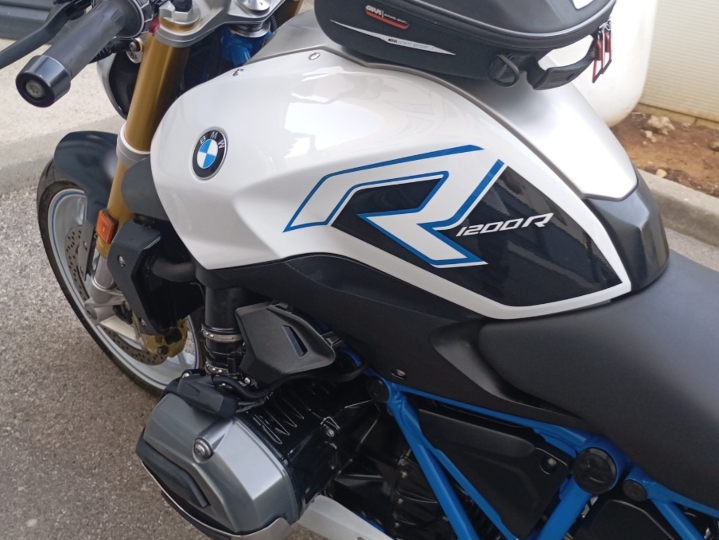 BMW R1200R