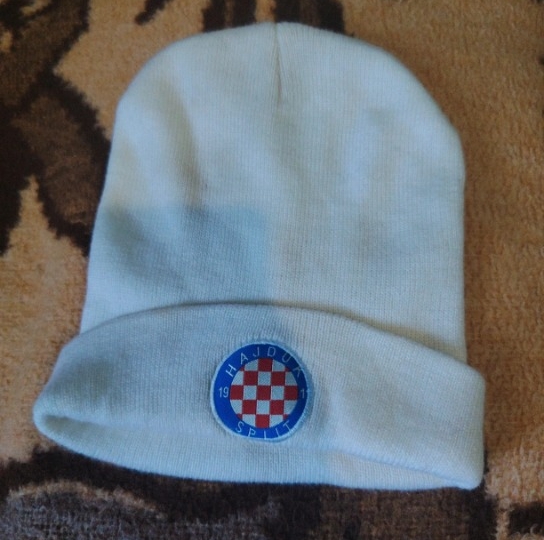 Navijački šalovi i hrvatski šalovi te stvari od Hajduka