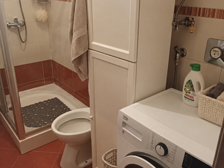 Dugoročni najam stana u centru Matulja, 62 m², 2S+DB, balkon