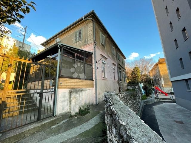 Pećine, 63.89m2, 2S+DB i okućnica ispred u vlasništvu!!
