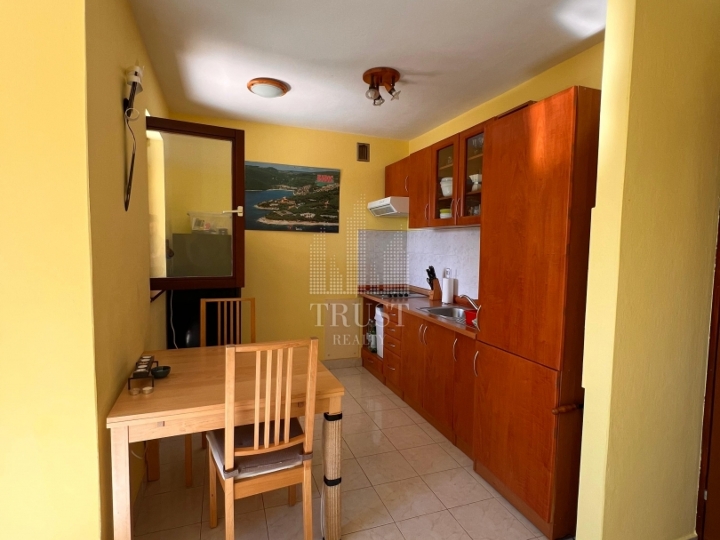 Labin, Rabac - stan u prizemlju, 1S+DB