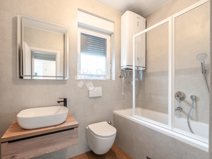 Rešetari, kuća 180m2 s garažom