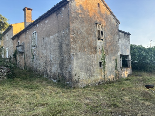 Kuća za renovaciju Gostinjac
