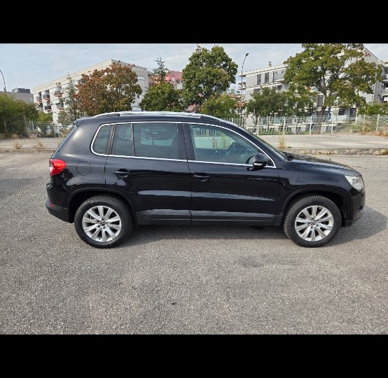 VW Tiguan 2.0 tdi, 4X4 Automatic, HR auto, servisna